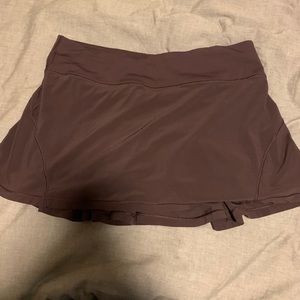 Lululemon skirt size 6 plum color